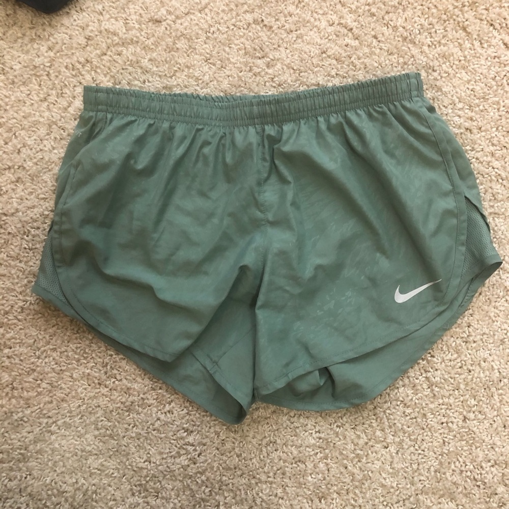NWOT Nike Dri-Fit Tempo Running Shorts